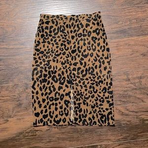 Leopard print midi pencil skirt. Corduroy material